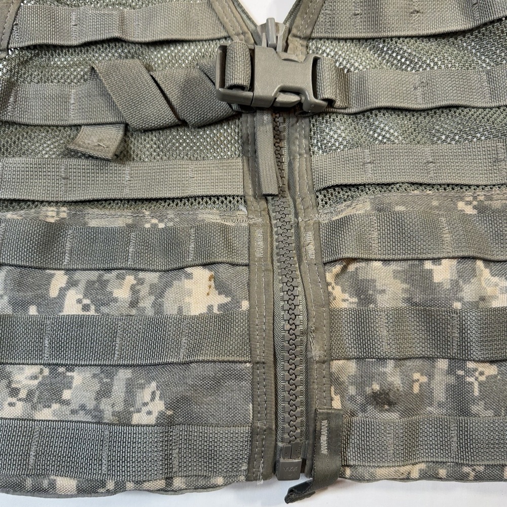 ACU FLC Vest Fighting Load Carrier, US Army MOLLE II Digital Camo USGI - Picture 2 of 9